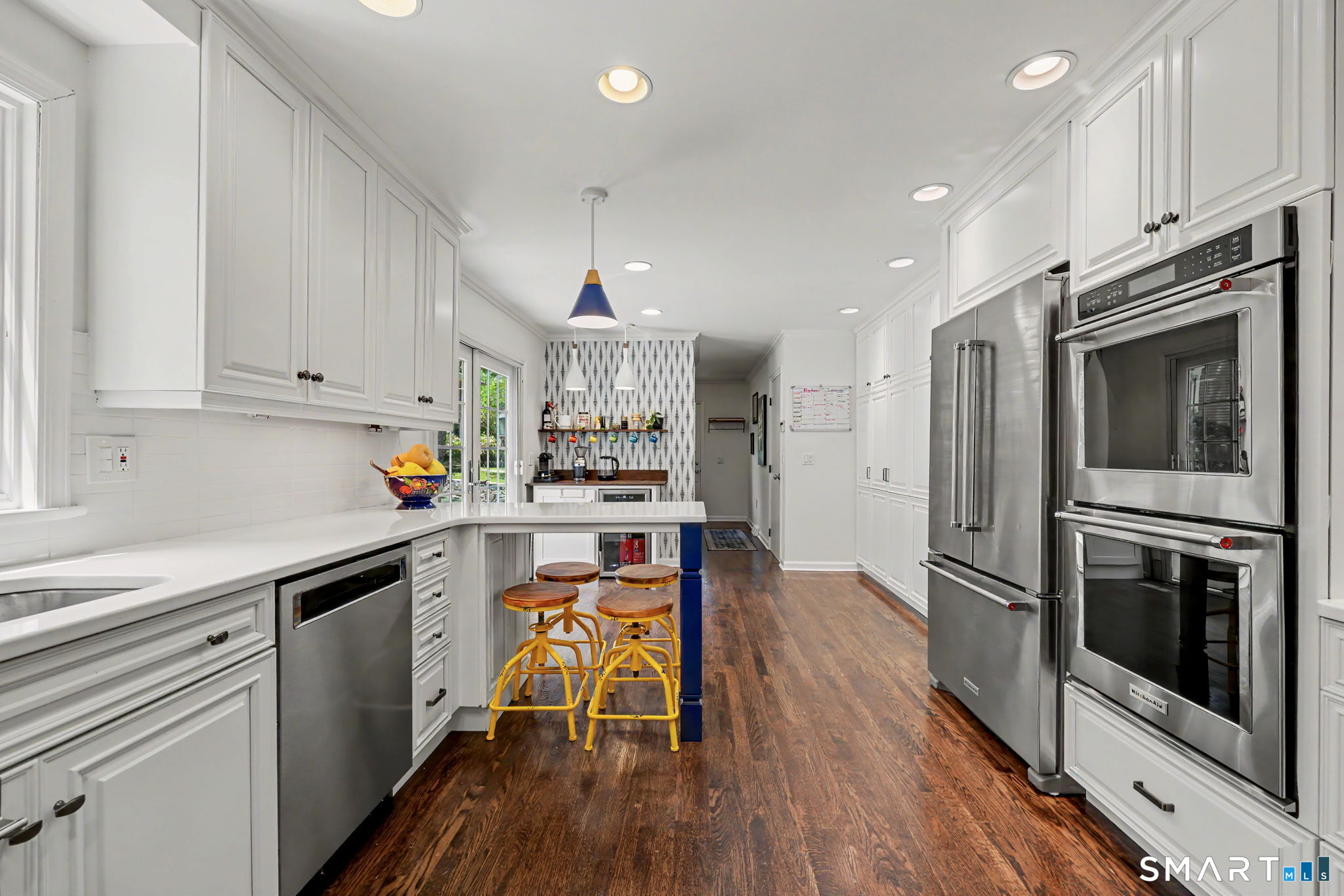 39 Cranbury Road Norwalk, CT 06851 - Photo 10 of 37