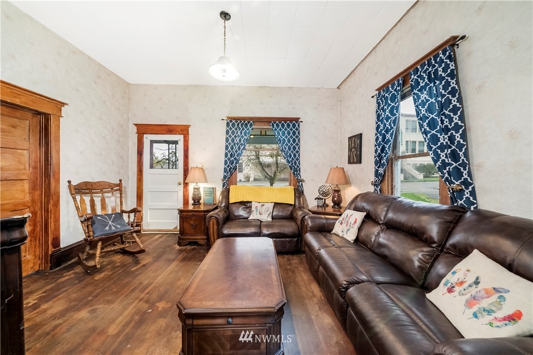 35 Southwest 3rd Street Chehalis, WA 98532 - Photo 3 of 25 Gallery Image 3