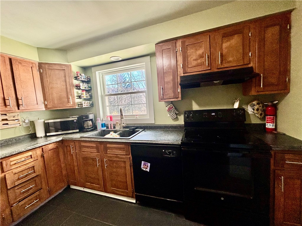 47 Richards Drive Triangle, NY 13862 - Photo 5 of 36