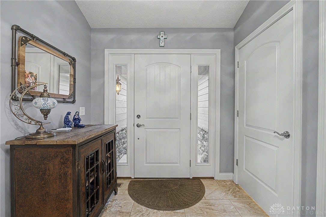 6789 Sun Ridge Way Waynesville, OH 45068 - Photo 3 of 62 Gallery Image 3