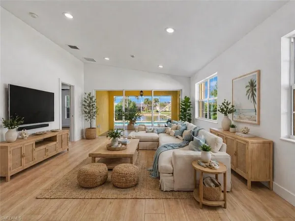 $539,900 | 8205 Xenia Lane, Naples, FL 34114