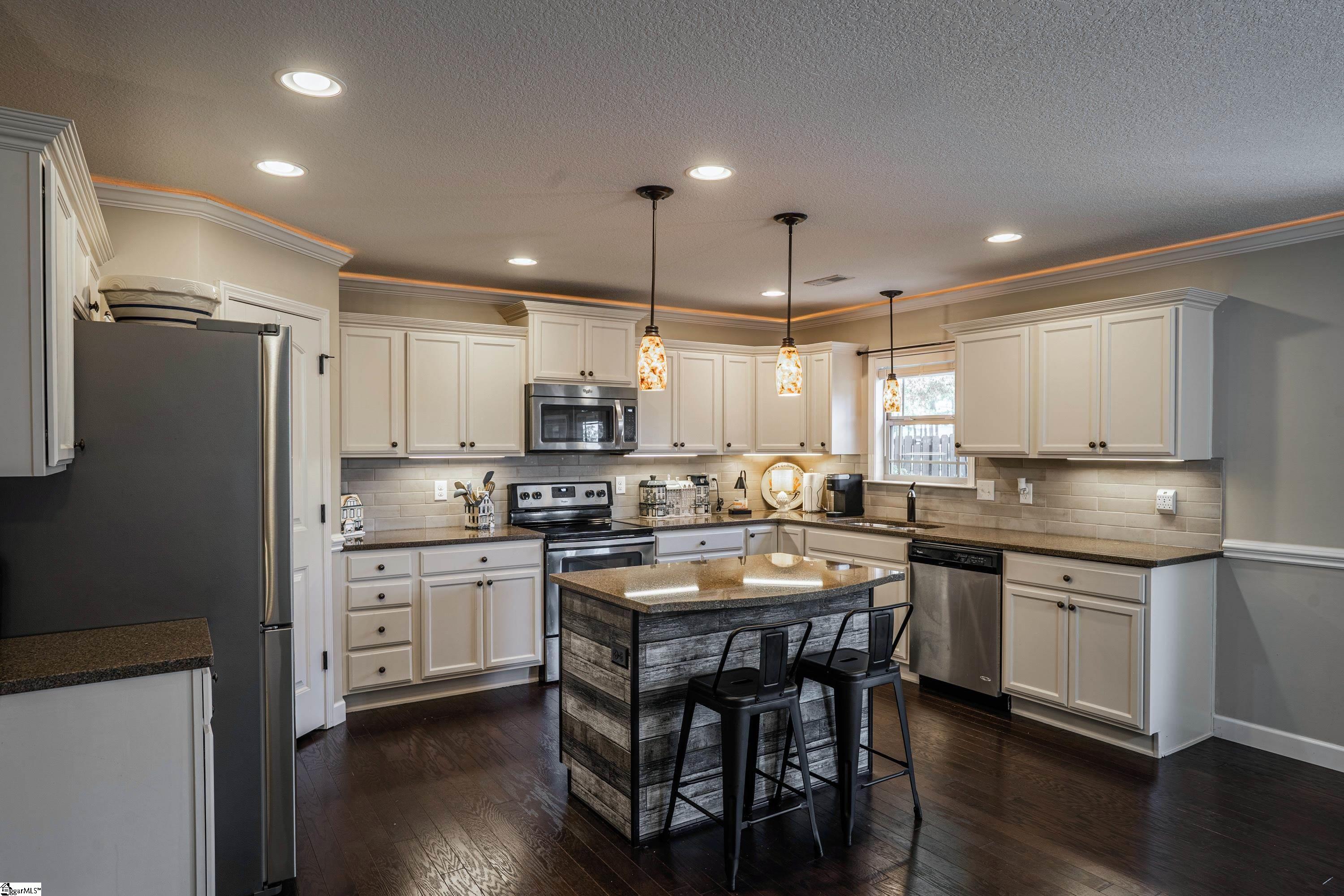 203 Medoc Lane Moore, SC 29369 - Photo 5 of 43