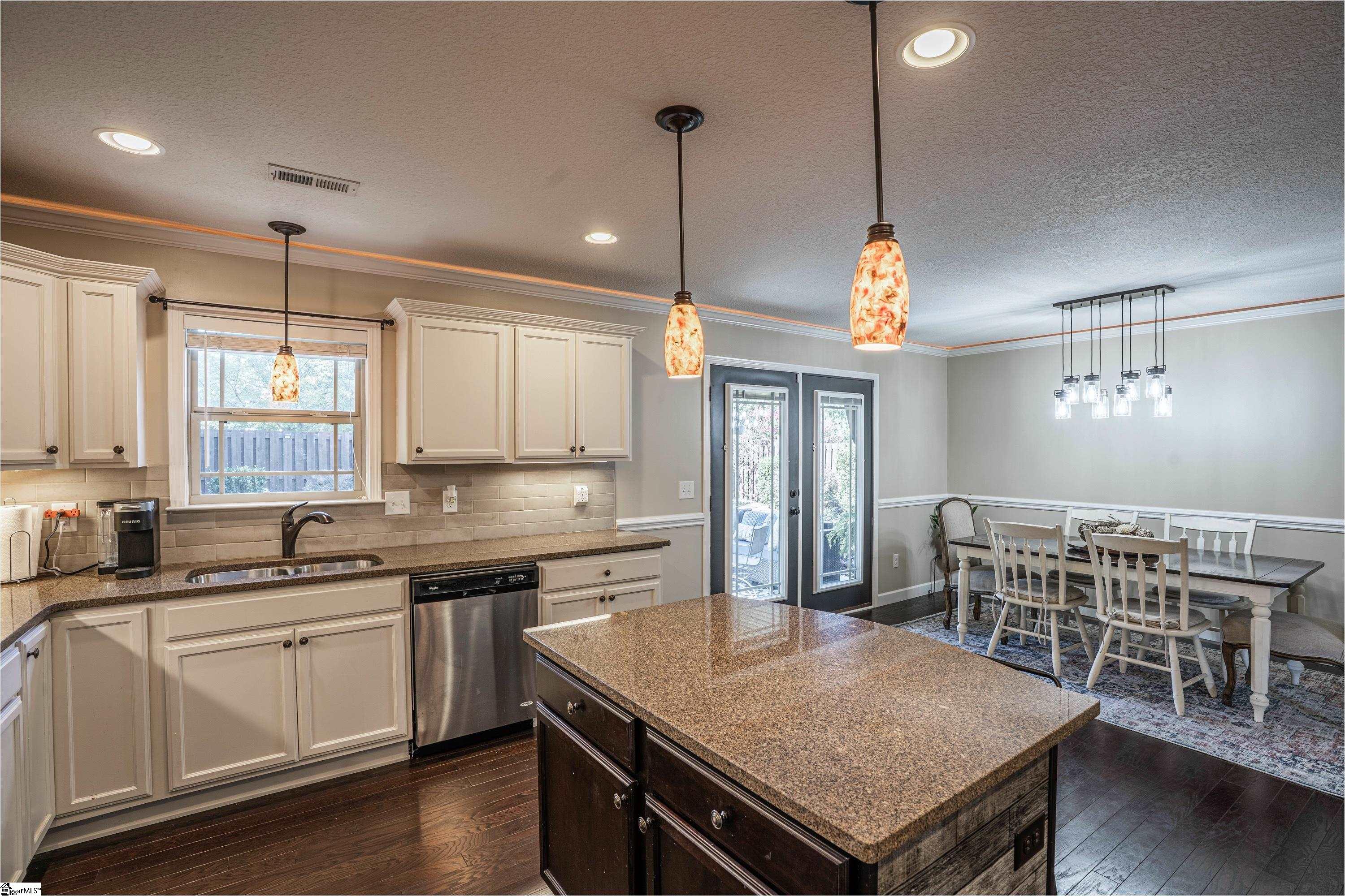 203 Medoc Lane Moore, SC 29369 - Photo 8 of 43