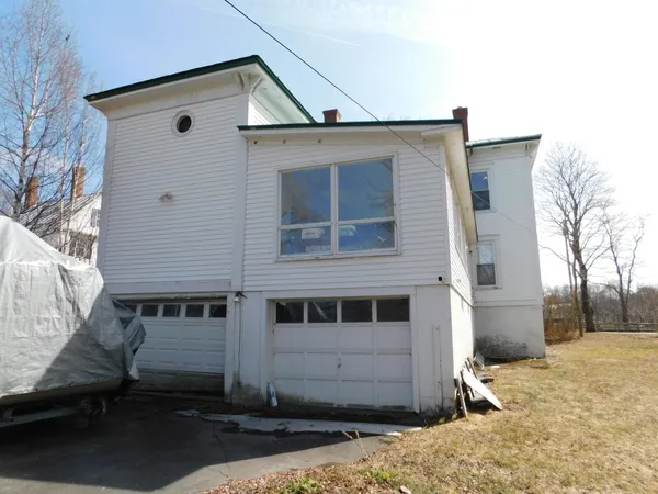 $235,000 | 37 Elm Street, Skowhegan, ME 04976