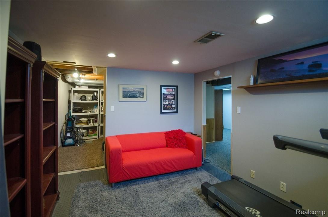 42570 Keystone Canton, MI 48187 - Photo 34 of 51 35_1.jpg
