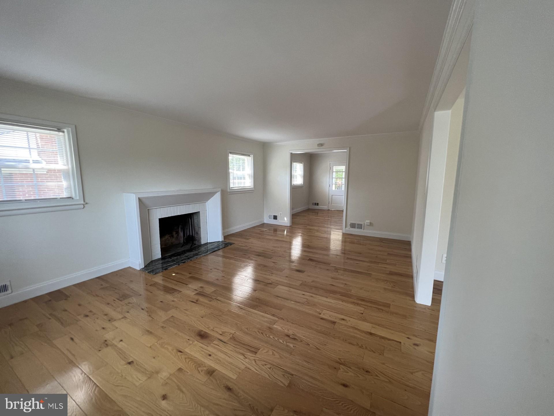 9708 Dameron Drive Silver Spring, MD 20910 - Photo 5 of 27