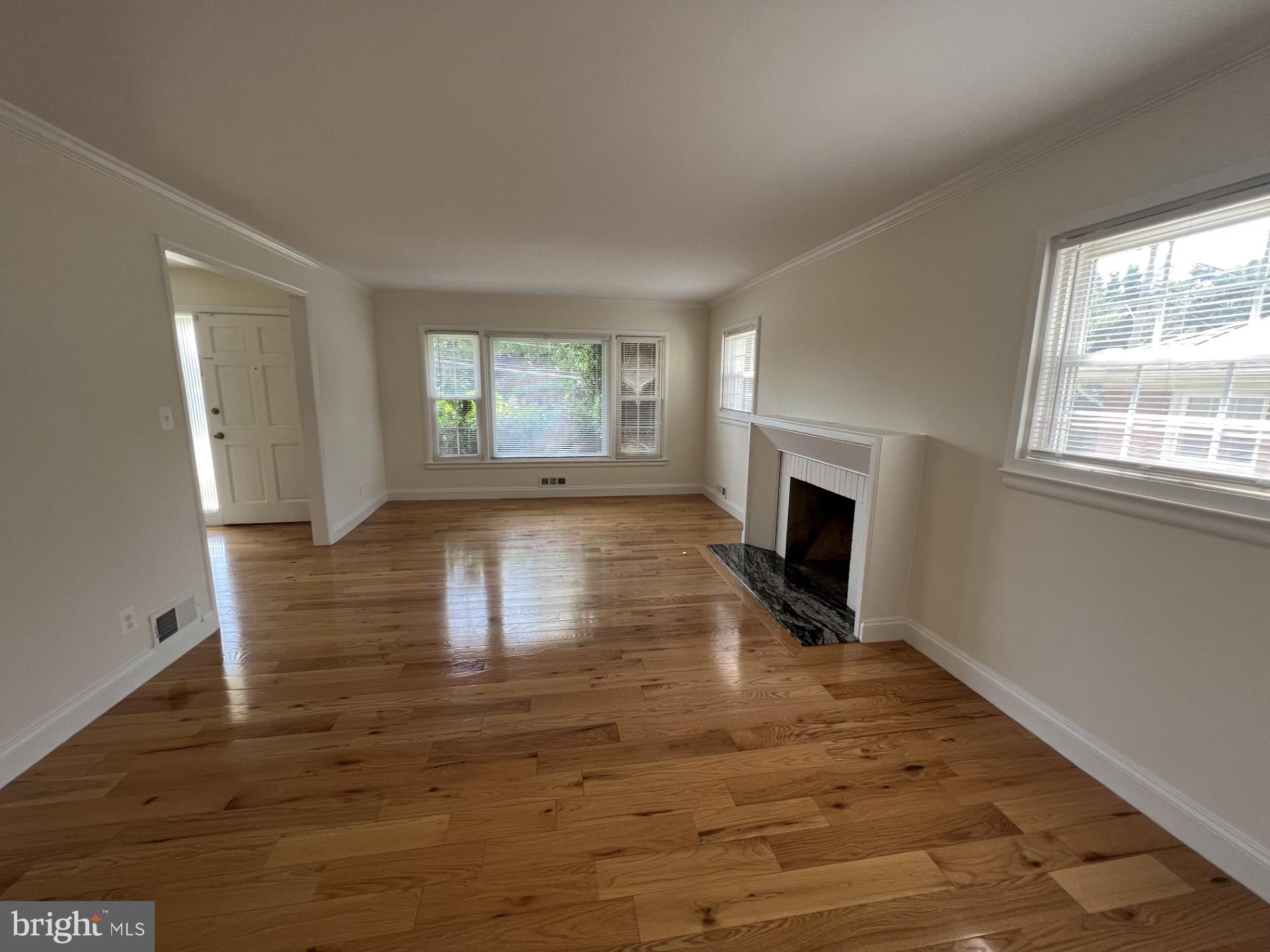 9708 Dameron Drive Silver Spring, MD 20910 - Photo 6 of 27