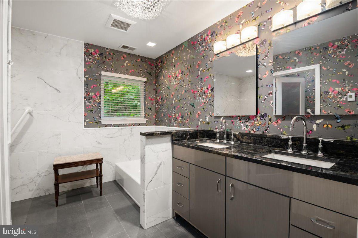 325 Beverley Drive Alexandria, VA 22305 - Photo 11 of 73