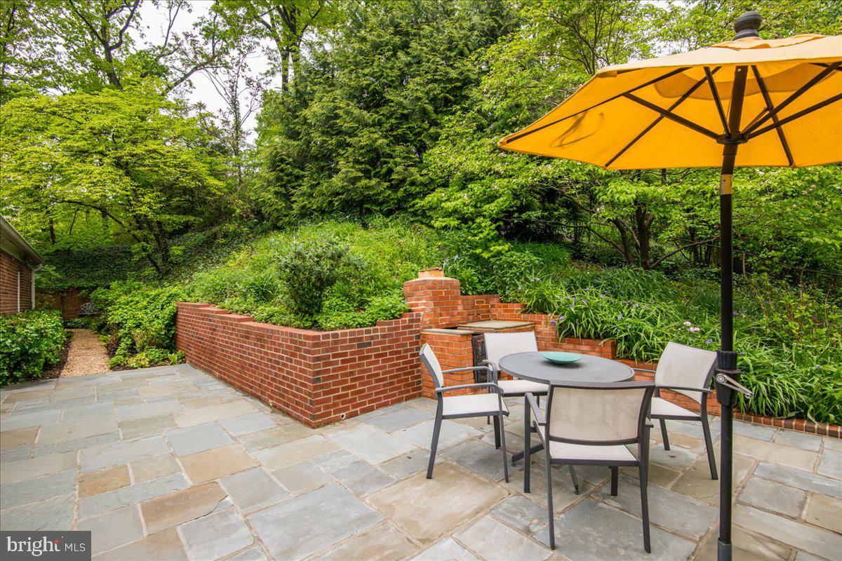 325 Beverley Drive Alexandria, VA 22305 - Photo 18 of 73