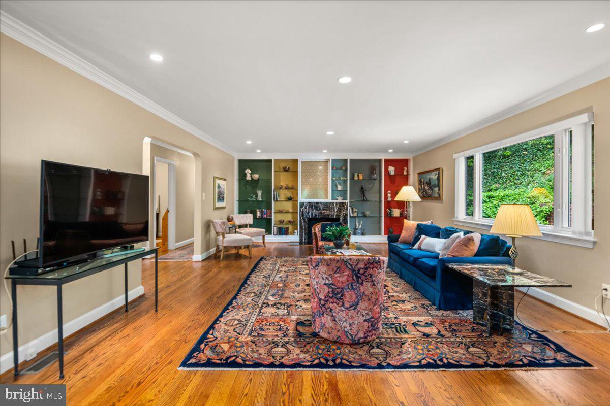 325 Beverley Drive Alexandria, VA 22305 - Photo 35 of 73