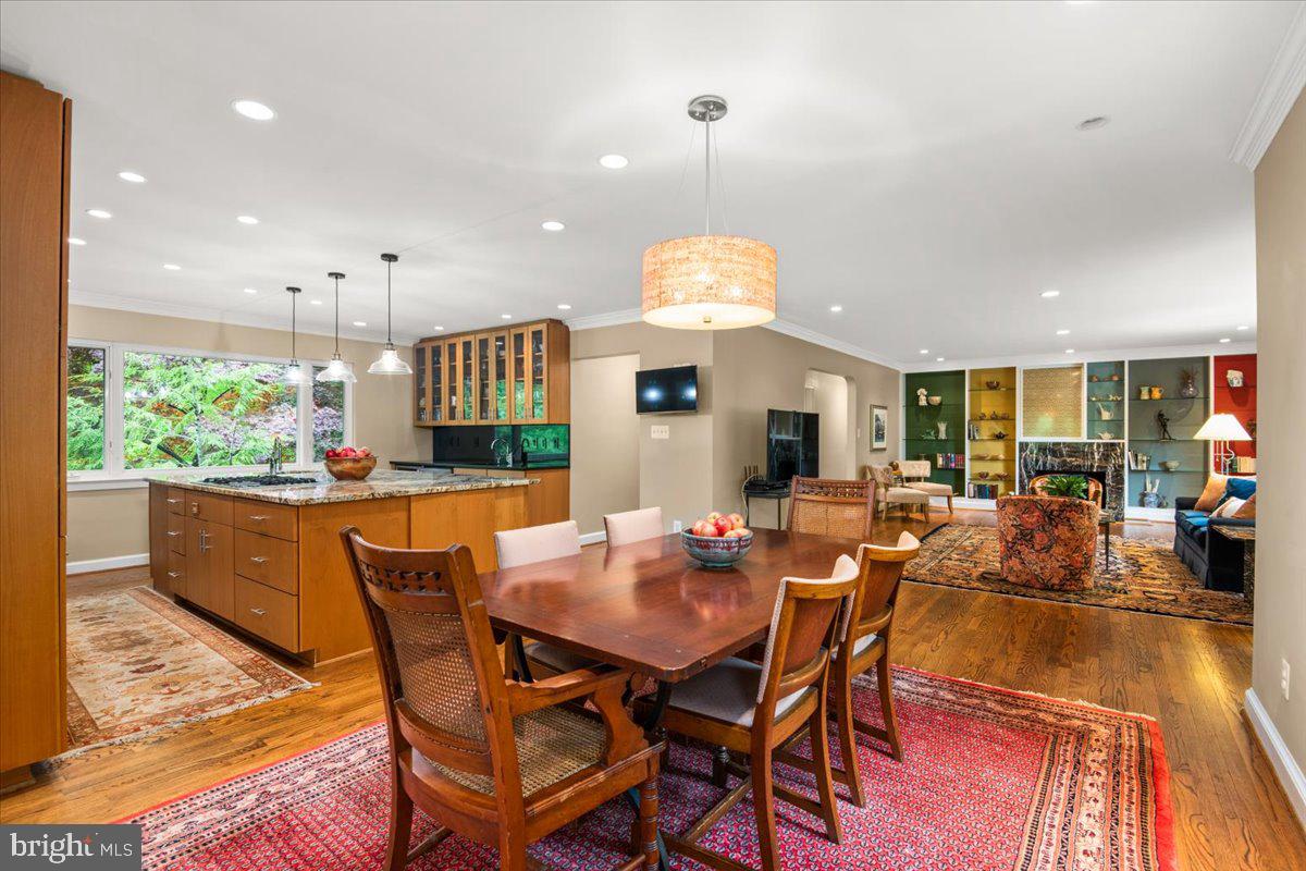 325 Beverley Drive Alexandria, VA 22305 - Photo 5 of 73