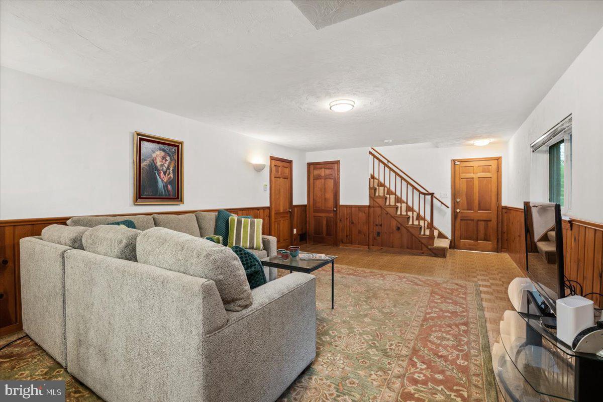 325 Beverley Drive Alexandria, VA 22305 - Photo 56 of 73