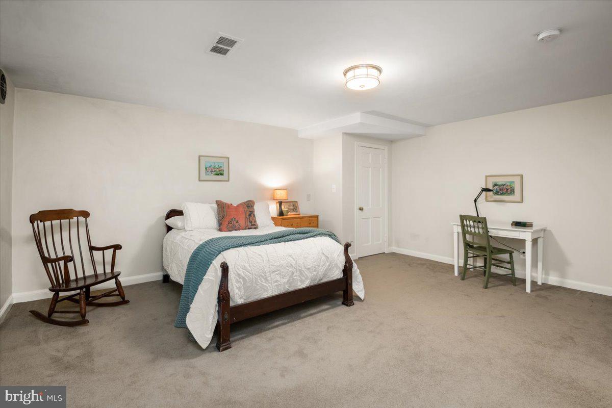 325 Beverley Drive Alexandria, VA 22305 - Photo 58 of 73