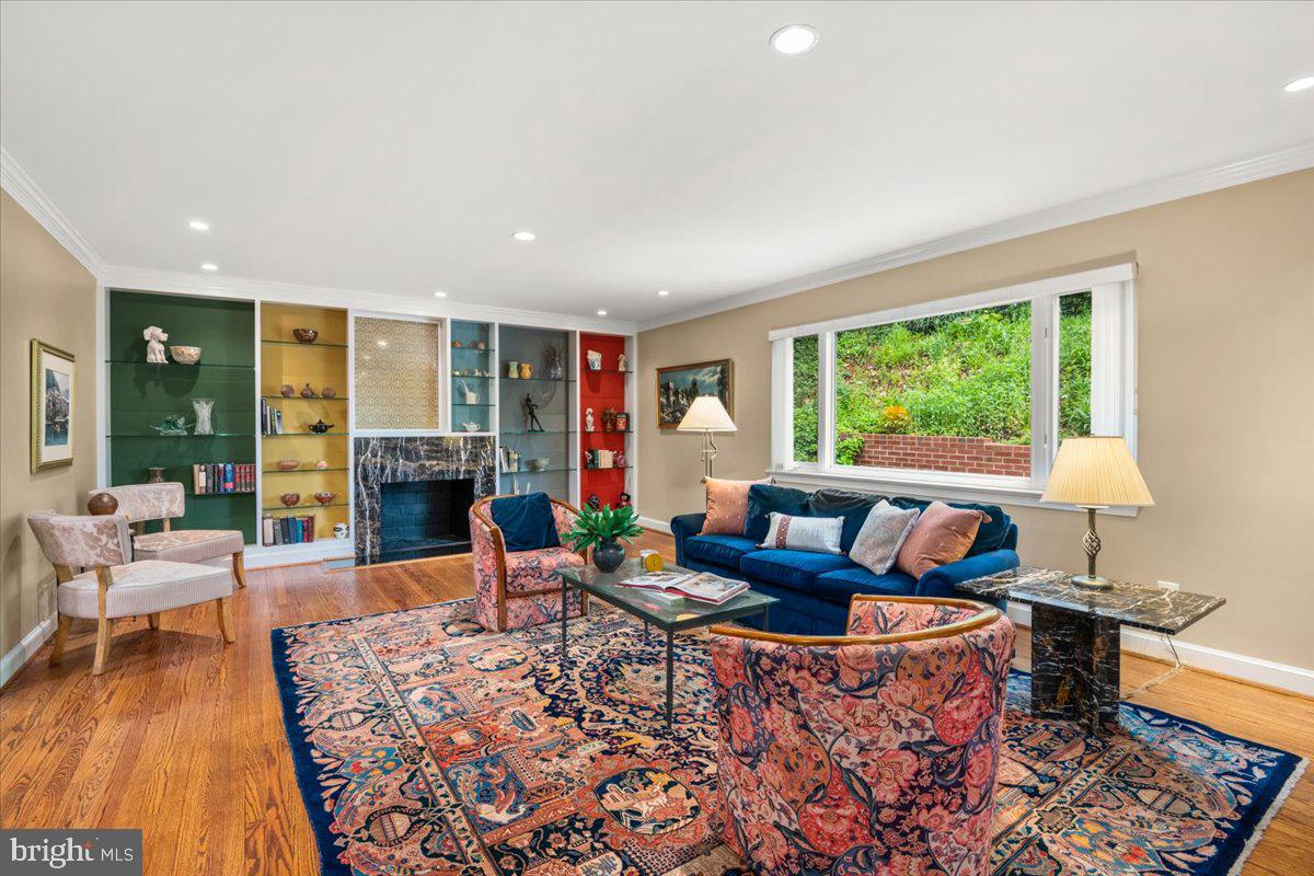 325 Beverley Drive Alexandria, VA 22305 - Photo 6 of 73