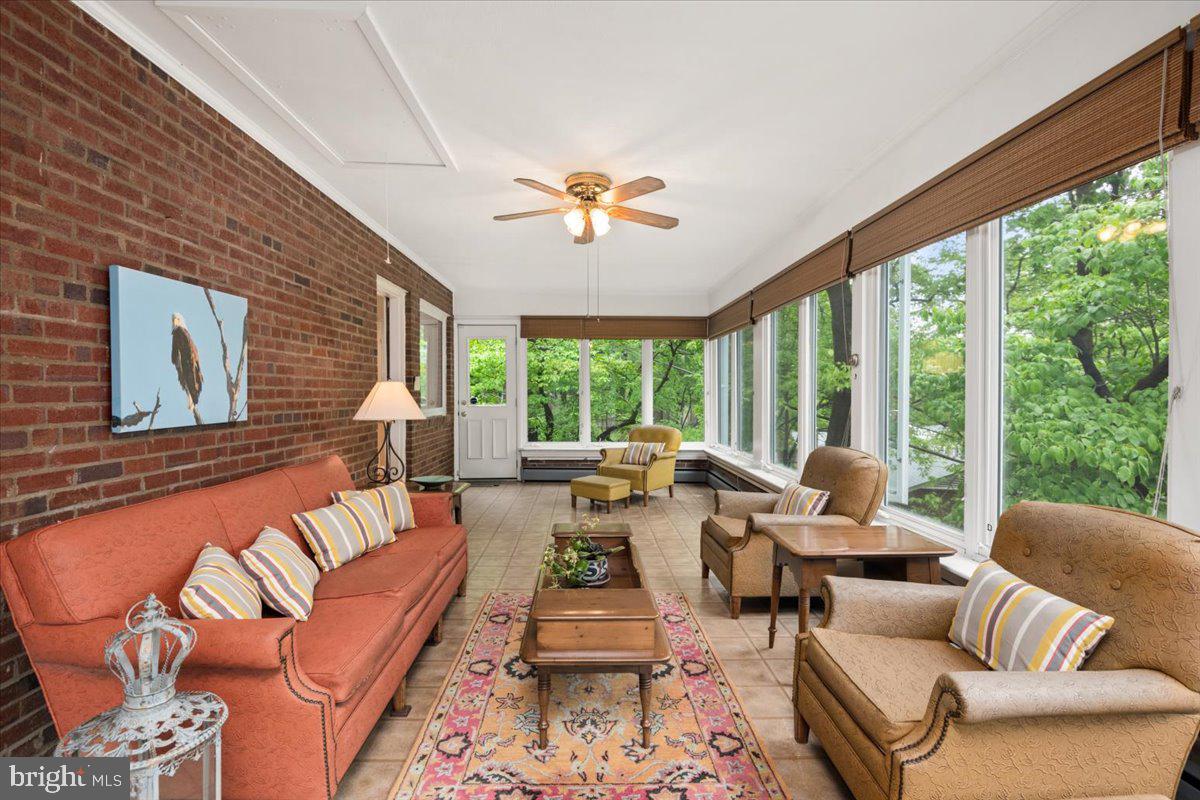 325 Beverley Drive Alexandria, VA 22305 - Photo 7 of 73