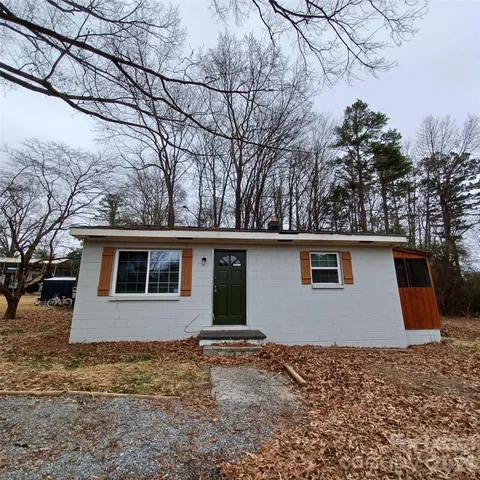 $1,200 | 5611 Paw Creek Road, Charlotte, NC 28214