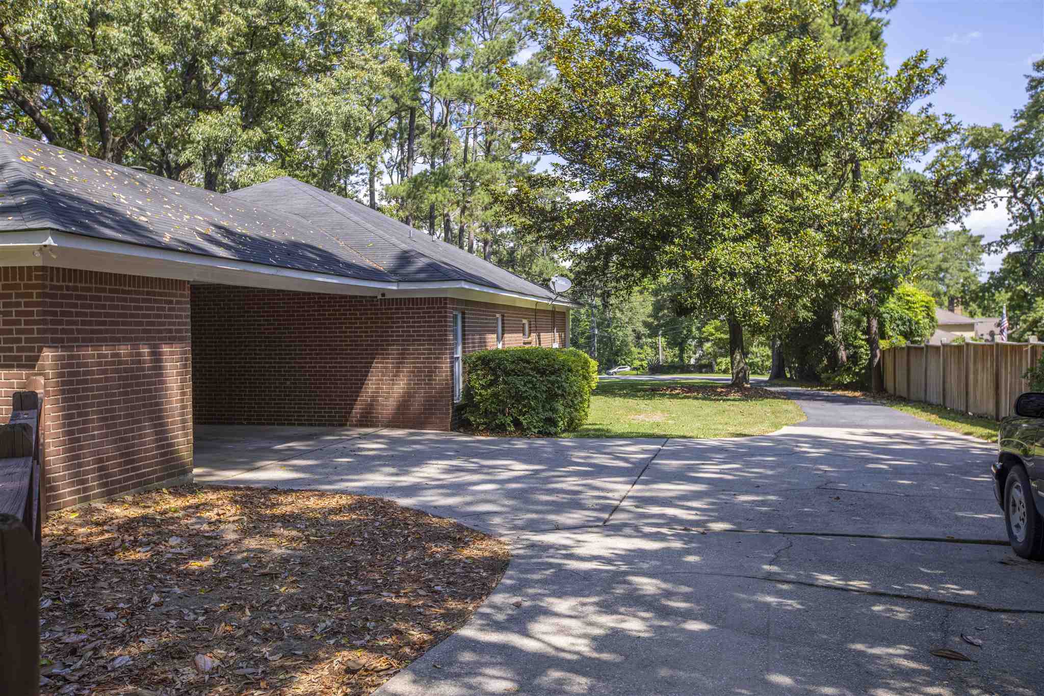 621 Southern Way Daphne, AL 36527 - Photo 36 of 43