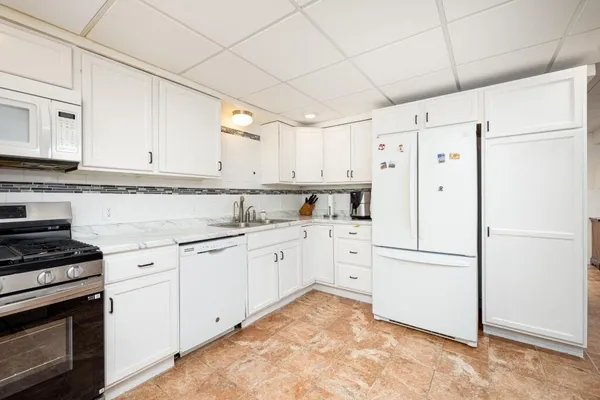 $540,000 | 3339 Elsinore Court, Ann Arbor, MI 48105