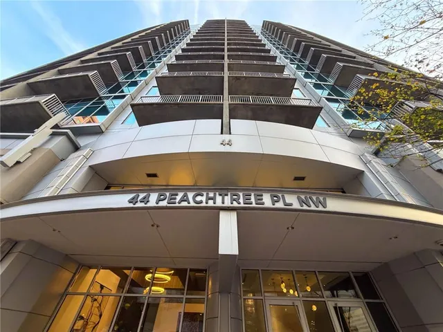 $2,995 | 44 Peachtree Place Northeast, Unit 424, Atlanta, GA 30309