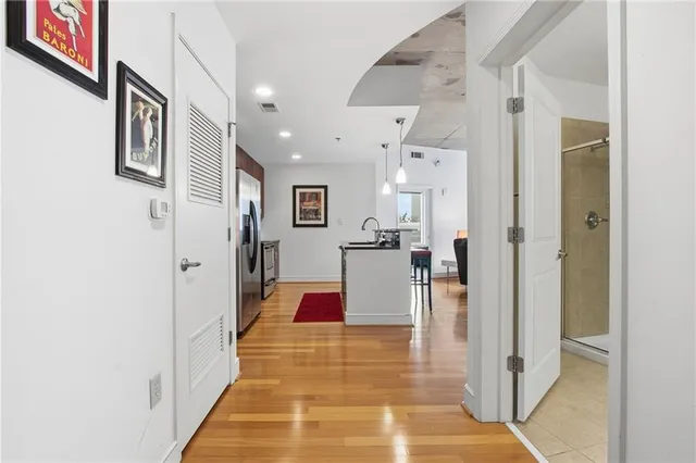 $2,995 | 44 Peachtree Place Northeast, Unit 424, Atlanta, GA 30309