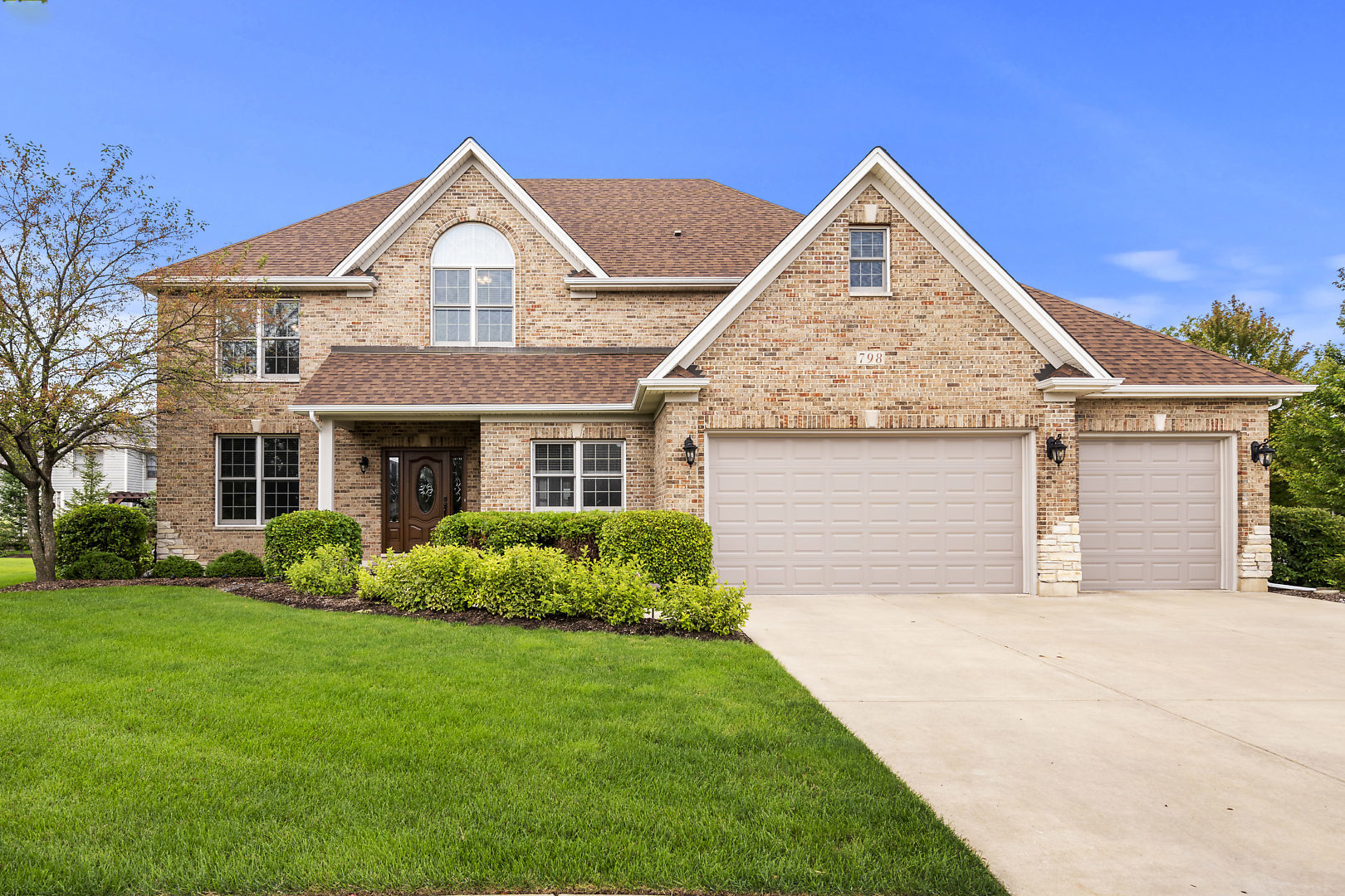 798 Merrill New Road Sugar Grove, IL 60554 - Photo 1 of 33