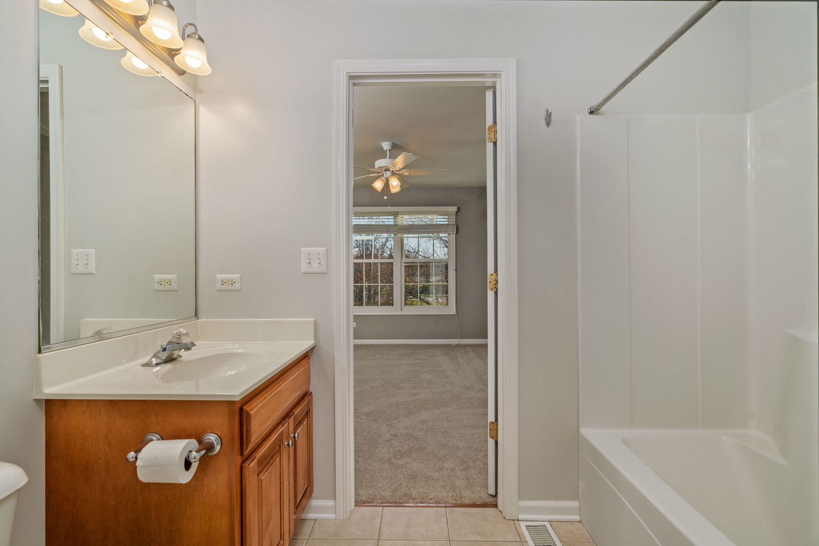 798 Merrill New Road Sugar Grove, IL 60554 - Photo 24 of 33