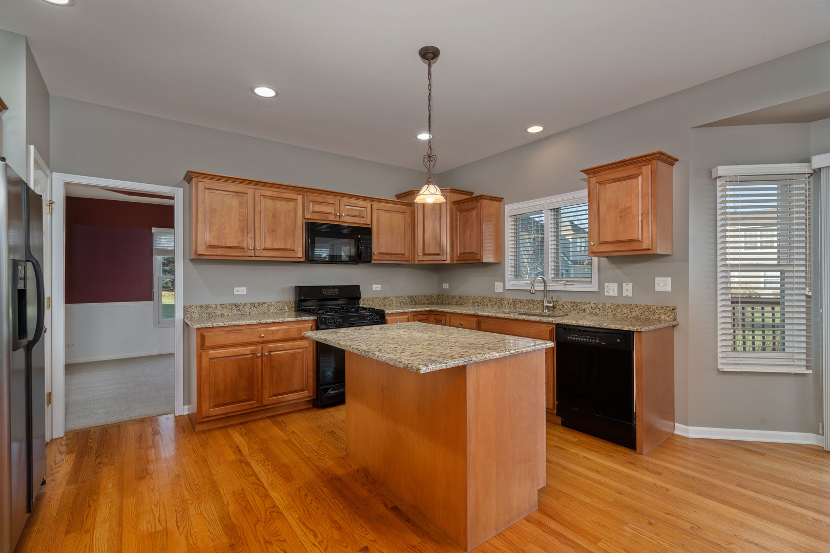 798 Merrill New Road Sugar Grove, IL 60554 - Photo 10 of 33