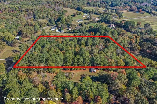 a view of a outdoor space