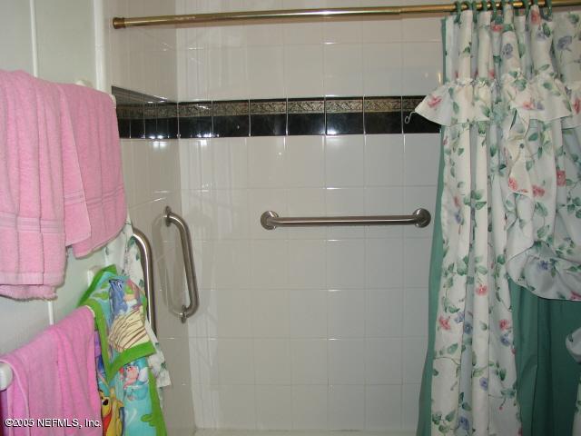 555 Nightingale Street Keystone Heights, FL 32656 - Photo 7 of 11 a close view of walk in closet