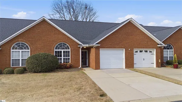 $299,900 | 141 Dove Haven Drive, Simpsonville, SC 29681