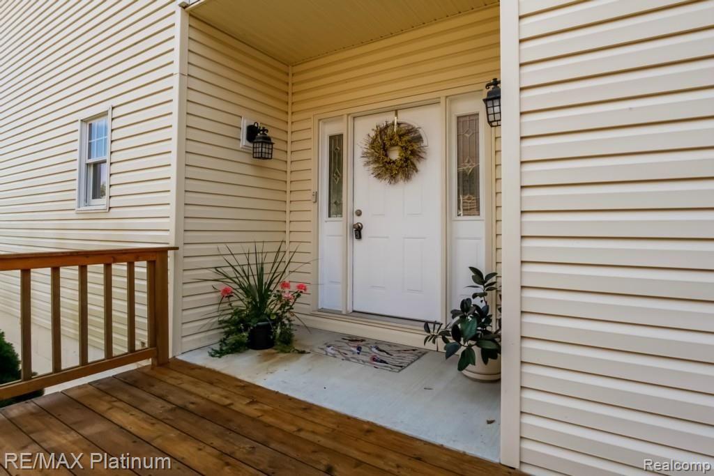 9033 Riverside Drive Brighton, MI 48116 - Photo 27 of 90 064-Side_Entrance-1933111-medium.jpg
