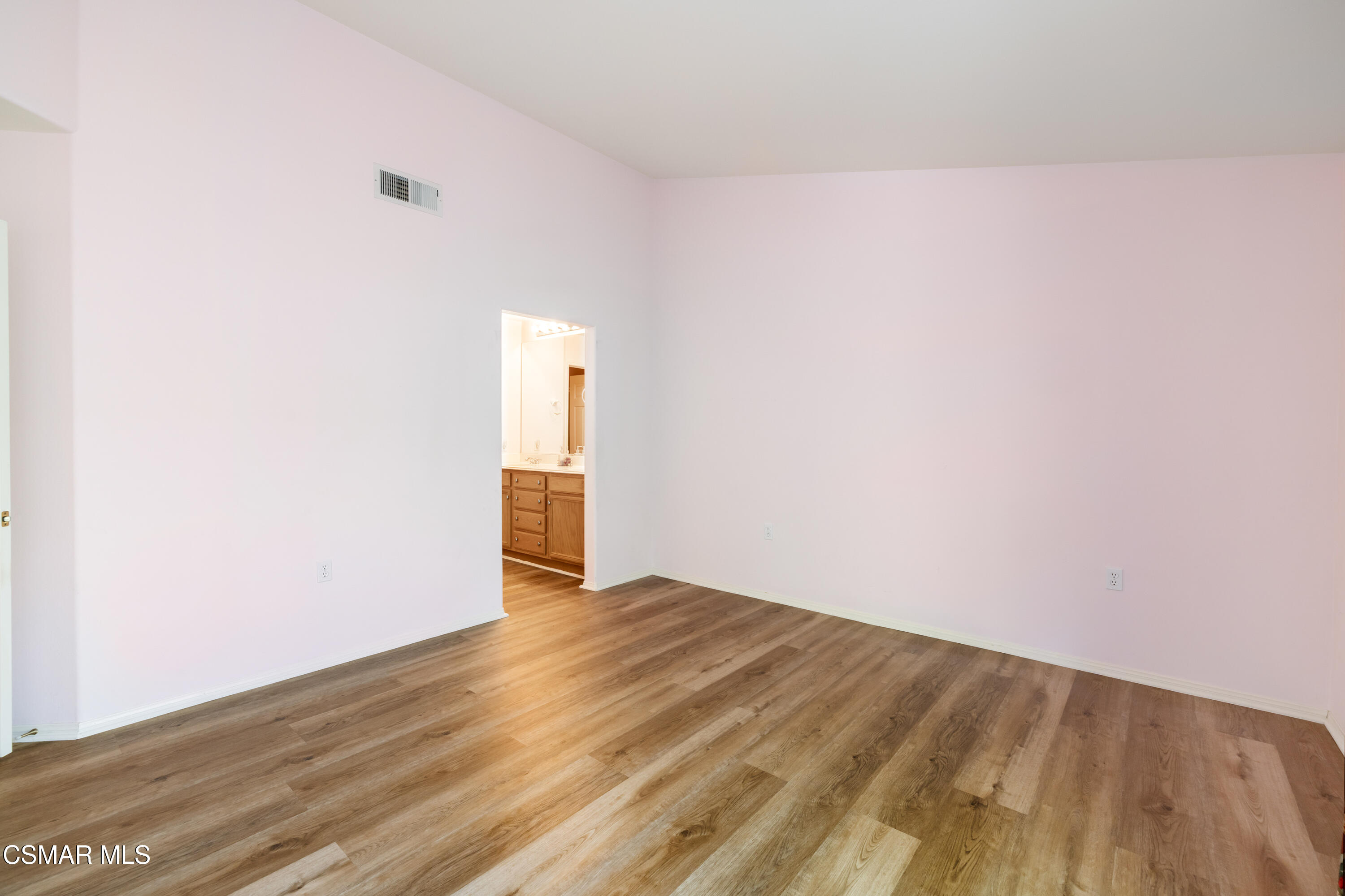 5657 Pansy Street Simi Valley, CA 93063 - Photo 21 of 32 Pansy17