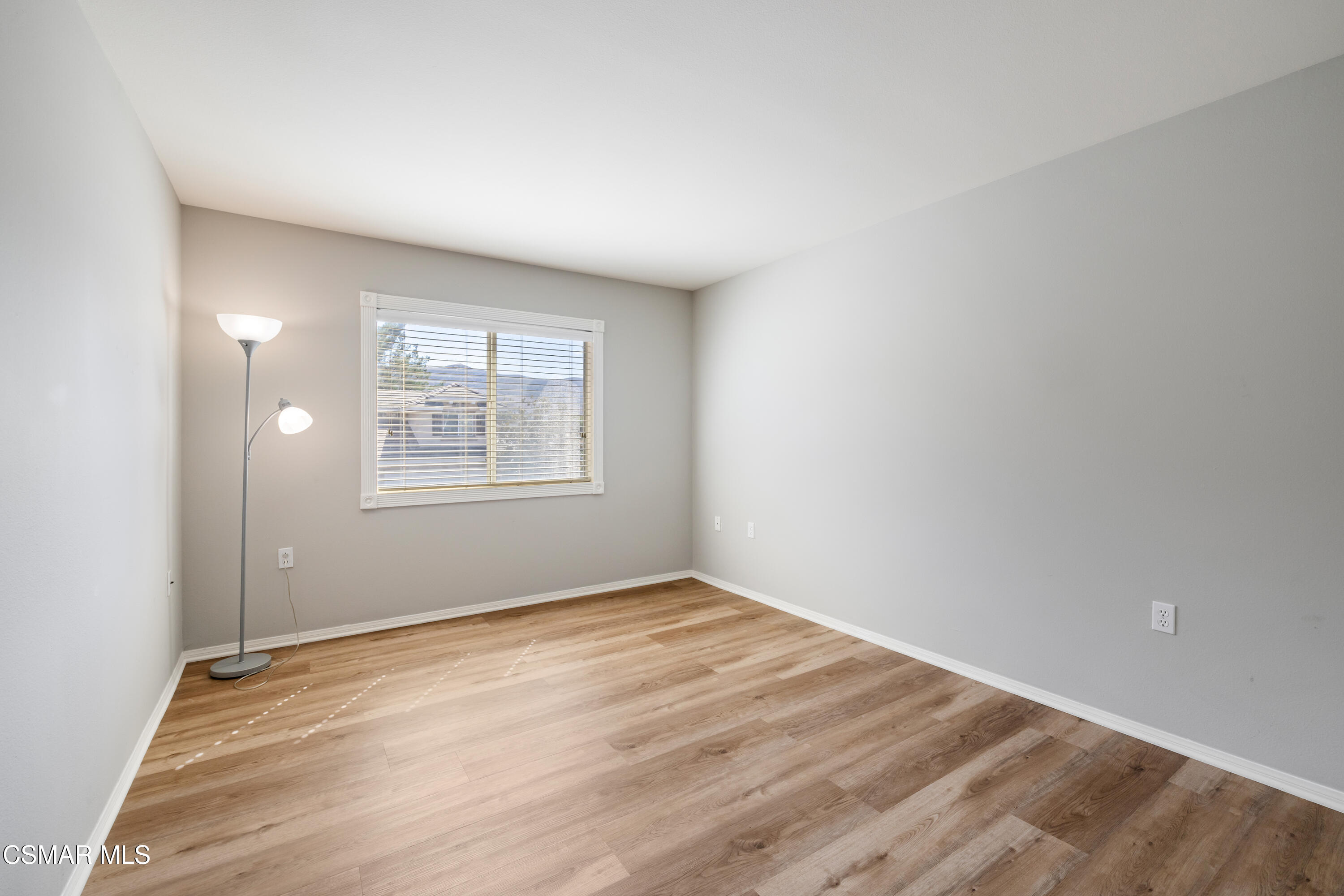 5657 Pansy Street Simi Valley, CA 93063 - Photo 23 of 32 Pansy23