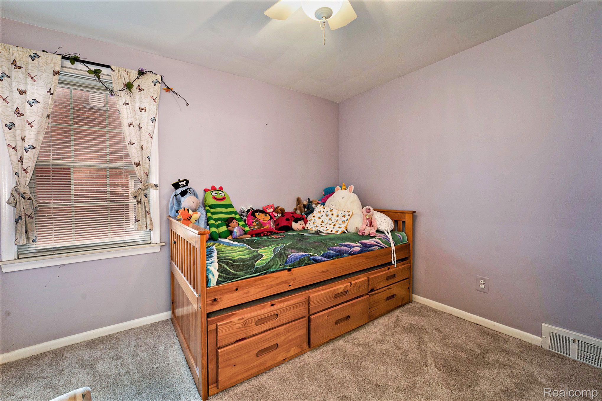 1700 Prestwick Road Grosse Pointe, MI 48236 - Photo 23 of 35 Gallery Image 23