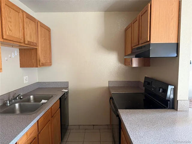 $200,000 | 225 East 8th Avenue, Unit C14, Longmont, CO 80504