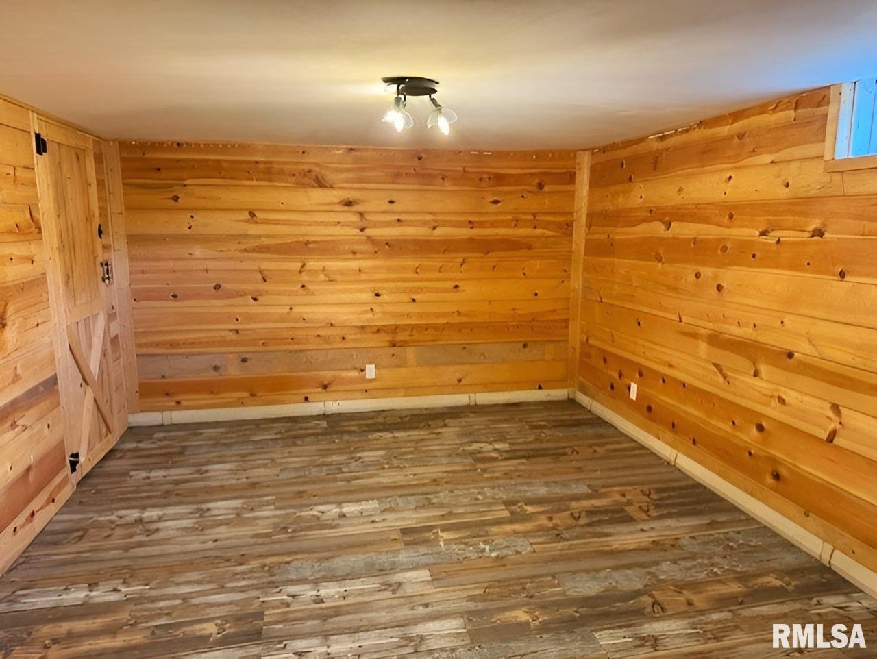 812 North Orchard Street Pittsfield, IL 62363 - Photo 13 of 17