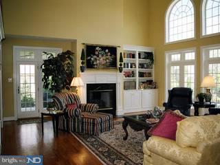 1006 Whitegate Road Wayne, PA 19087 - Photo 4 of 6