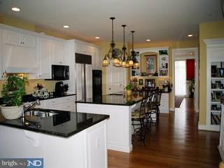 1006 Whitegate Road Wayne, PA 19087 - Photo 5 of 6