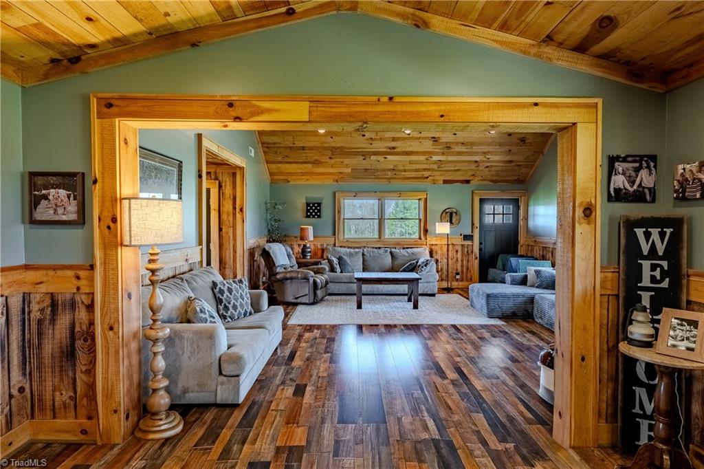 1061 Garvey Road Piney Creek, NC 28663 - Photo 15 of 48
