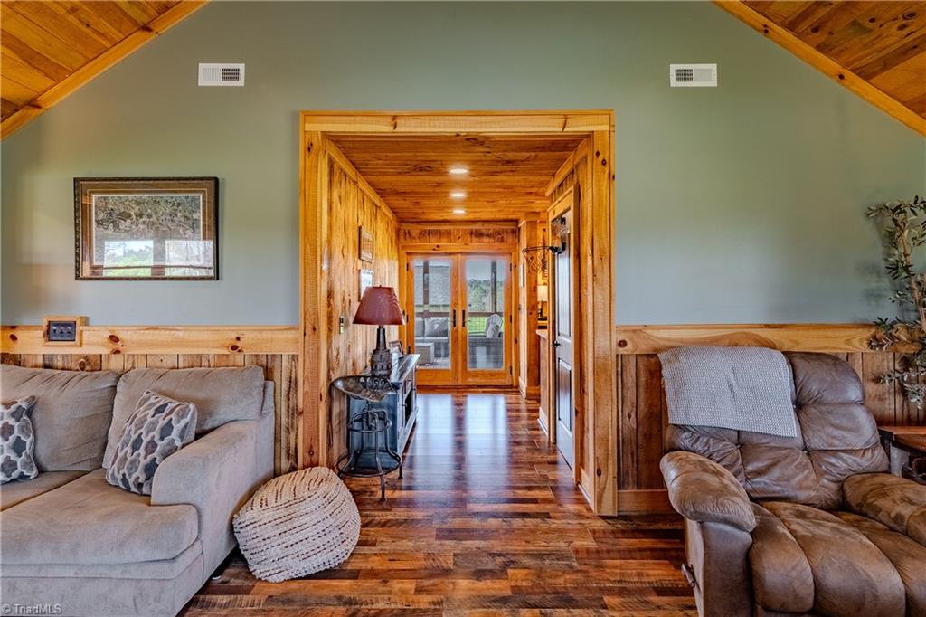 1061 Garvey Road Piney Creek, NC 28663 - Photo 18 of 48