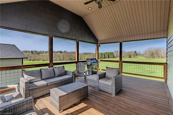 $499,000 | 1061 Garvey Road, Piney Creek, NC 28663