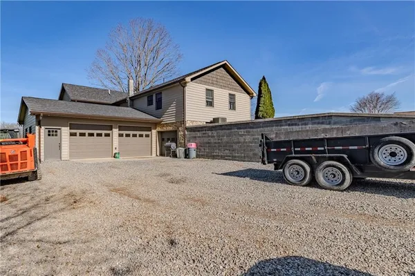 $499,000 | 1061 Garvey Road, Piney Creek, NC 28663
