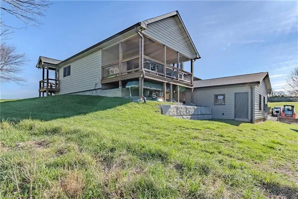 $499,000 | 1061 Garvey Road, Piney Creek, NC 28663