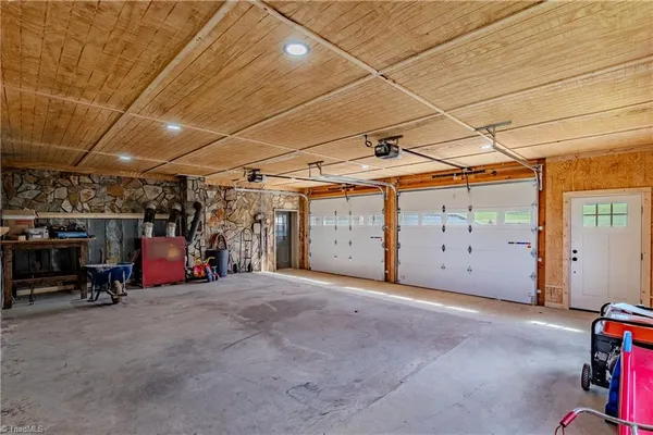 $499,000 | 1061 Garvey Road, Piney Creek, NC 28663