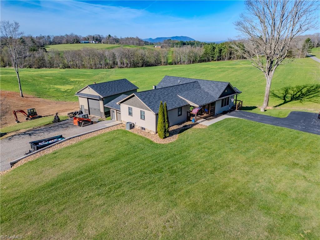 1061 Garvey Road Piney Creek, NC 28663 - Photo 5 of 48