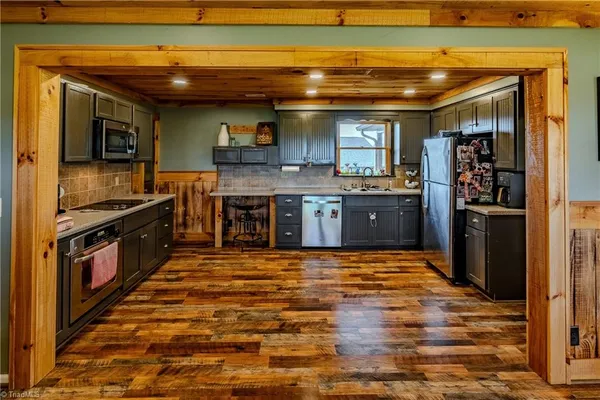 $499,000 | 1061 Garvey Road, Piney Creek, NC 28663