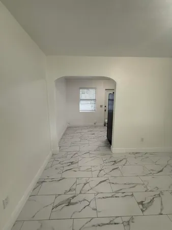 $1,800 | 12 North B Street, Lake Worth Beach, FL 33460