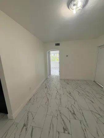 $1,800 | 12 North B Street, Lake Worth Beach, FL 33460