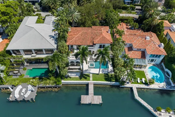 $29,500,000 | 5300 North Bay Road, Miami Beach, FL 33140