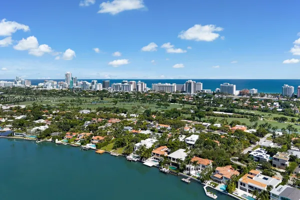 $29,500,000 | 5300 North Bay Road, Miami Beach, FL 33140